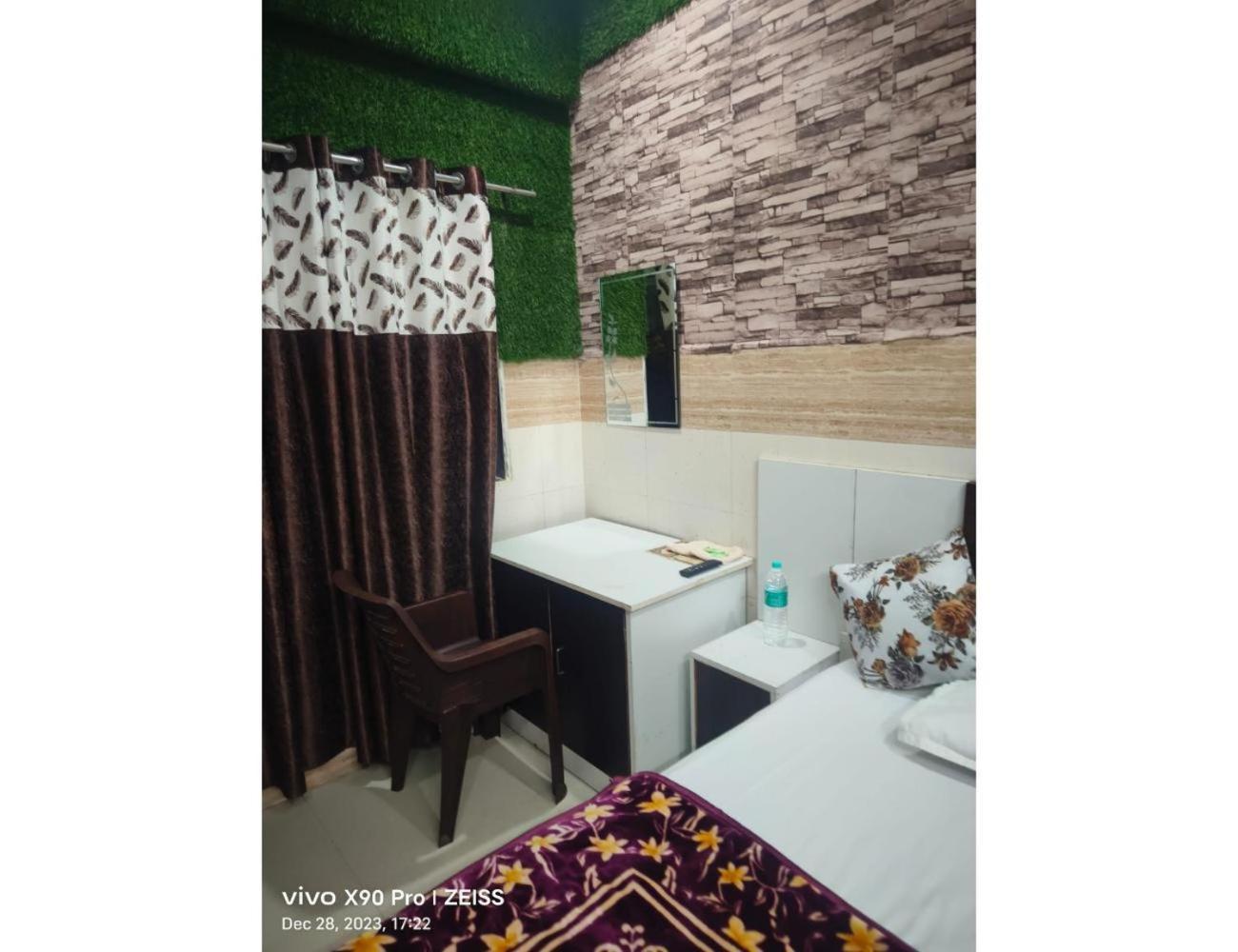 Premdeep Ashray, Homestay *