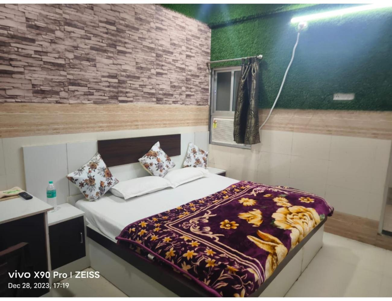 Premdeep Ashray,