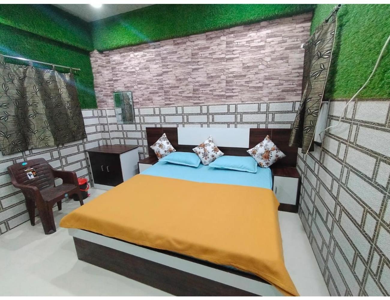 Premdeep Ashray, Homestay *